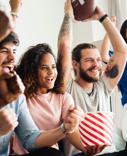 personnes regardant du sport