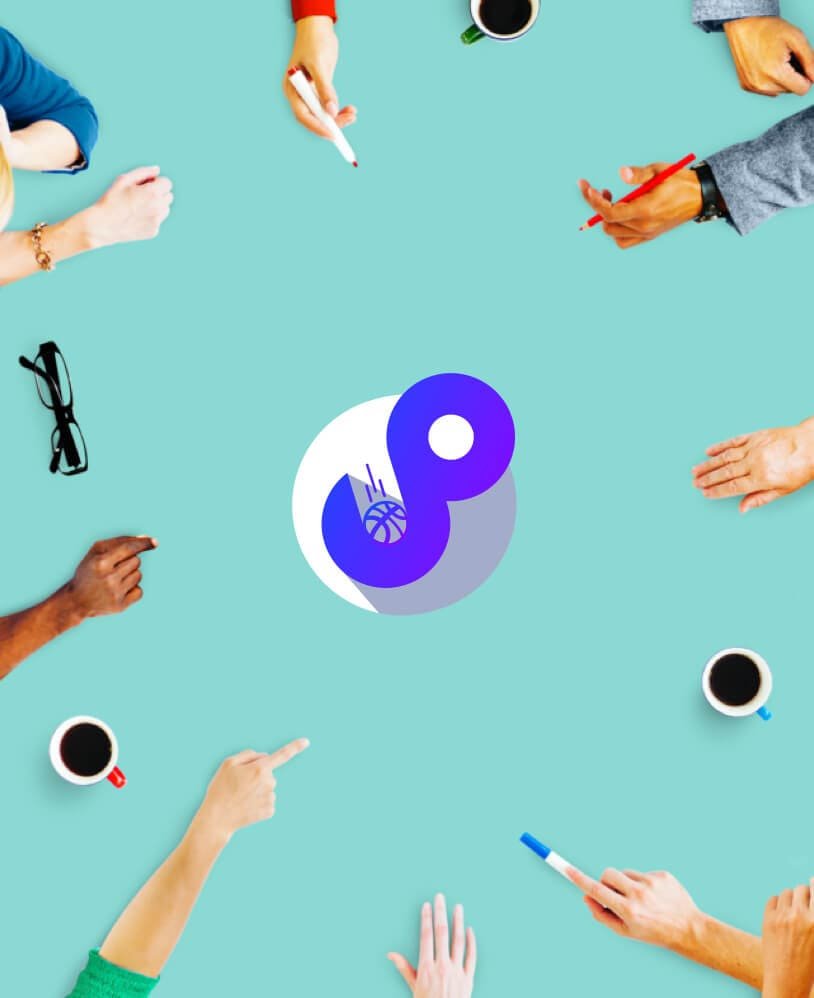 personnes travaillant sur le logo ccup